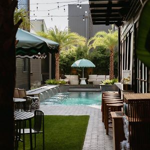 Blackbird Hotel